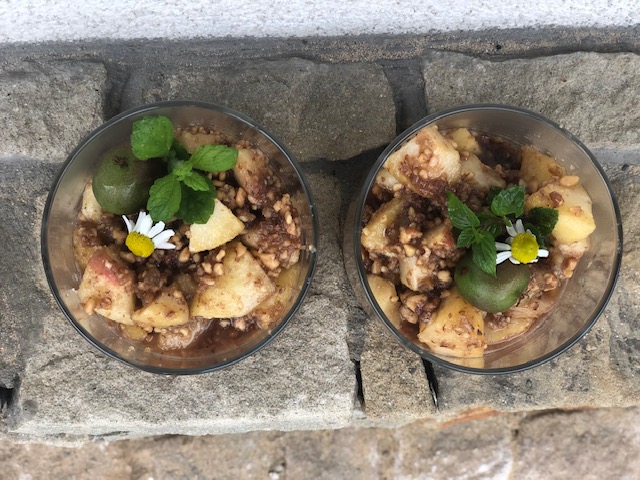 Jablíčka s vlašskými ořechy